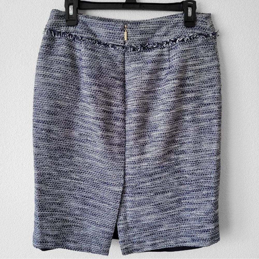 Karl Lagerfeld Pencil Skirt Womens 8
Blue Tweed Woven Fringe - Picture 10 of 10